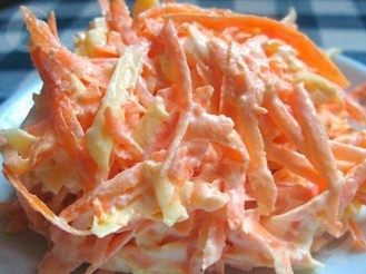 Морковный салат c яйцом